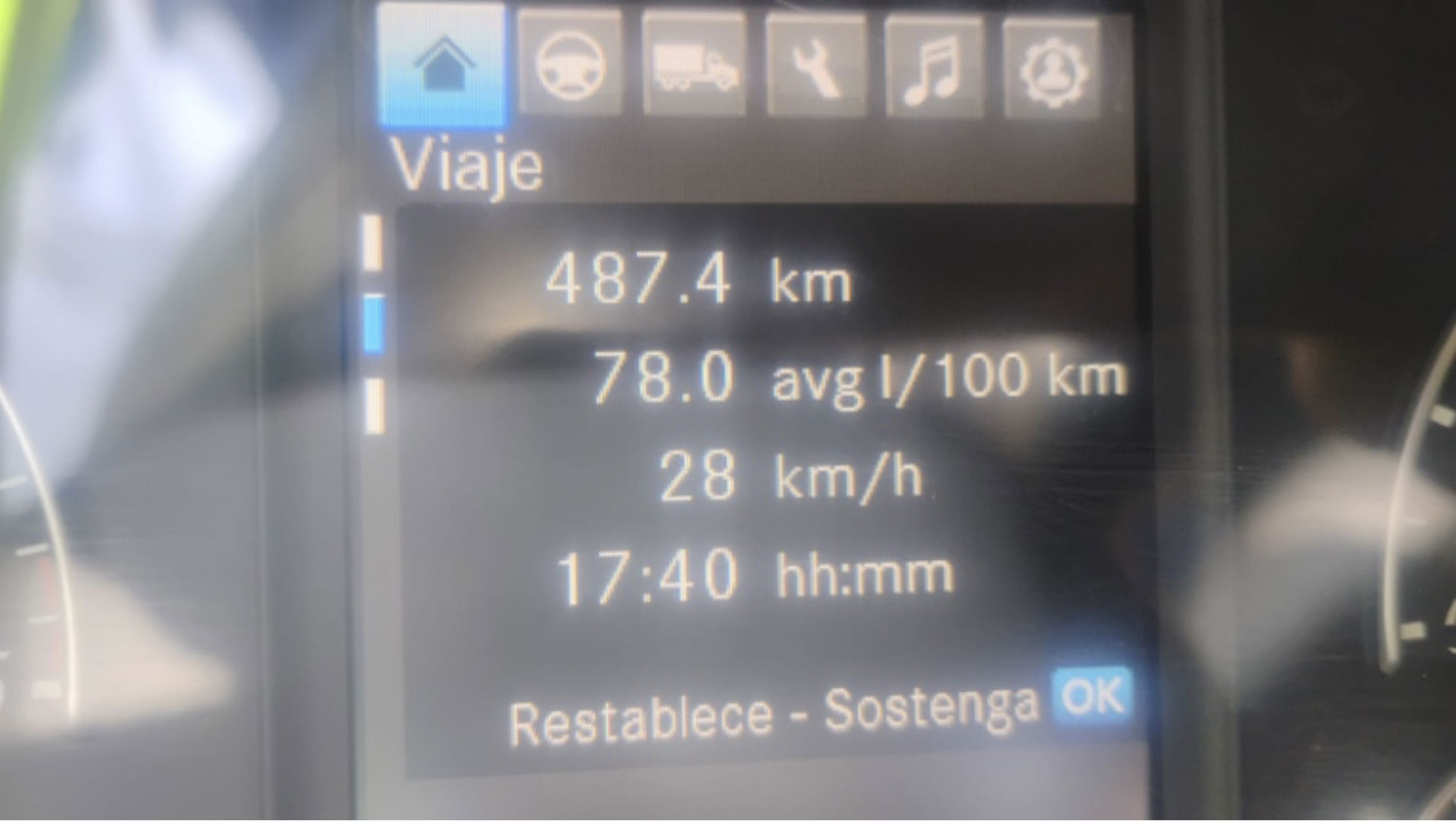 Dashboard telemetry showing heavy haul operation.